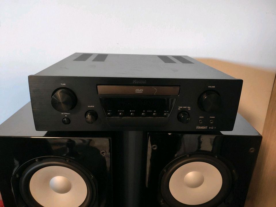 Magnat Stereoanlage CD Receiver 2 Boxen 1 Subwoofer in Vellmar