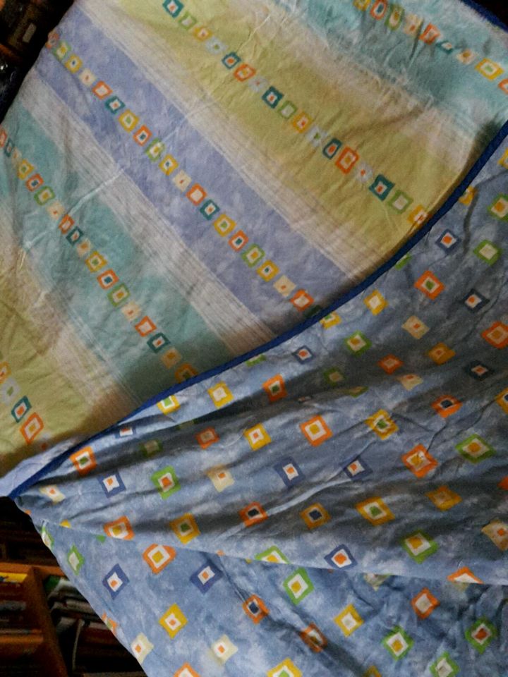 2 dünne, blaue Decken (140x180 cm) für je 4,-€ zu verkaufen in Trier
