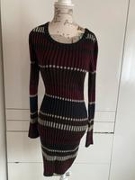 Strick Kleid Winter 38/M schwarz rot bodyflirt Hessen - Kassel Vorschau