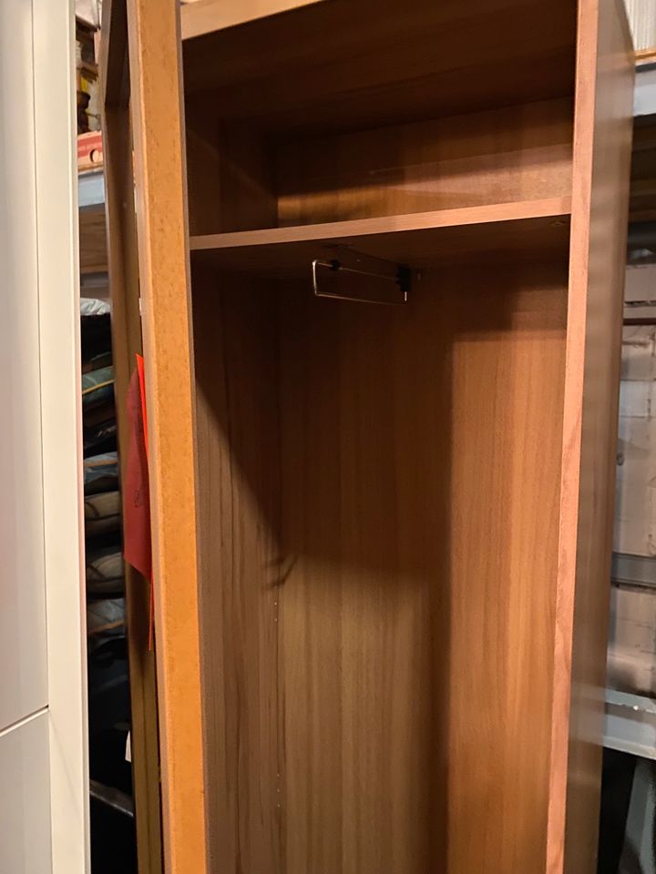 Kleiderschrank Kleider Schrank Wäscheschrank Wäsche Schrank in Essen