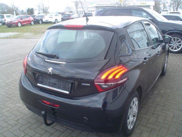 Peugeot 208 Access AC Tempomat ALU AHK in Brüsewitz