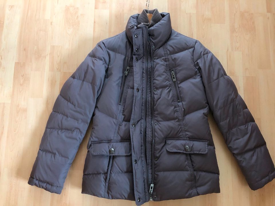 Winterjacke Daunenjacke grau Gr. 38 Esprit in Bielefeld