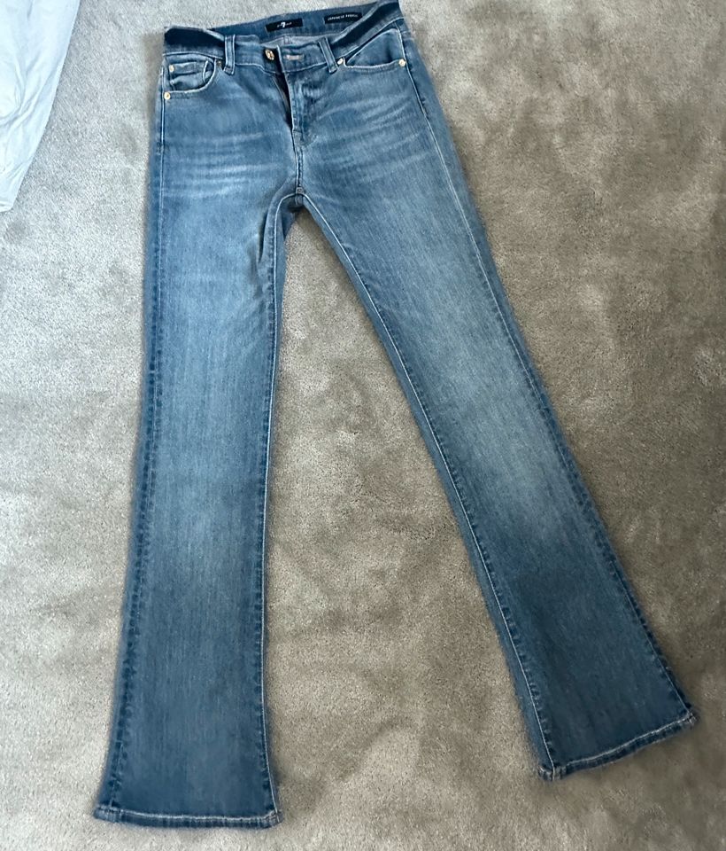 Jeans hellblau bootcut in Baden-Baden