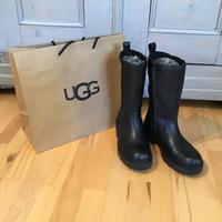 UGG Holzer Boots Stiefel Lederstiefel neu mit Versand! Baden-Württemberg - Reutlingen Vorschau