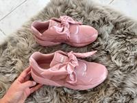 Puma Bow Fenty Sneaker in rosa Saarland - Homburg Vorschau