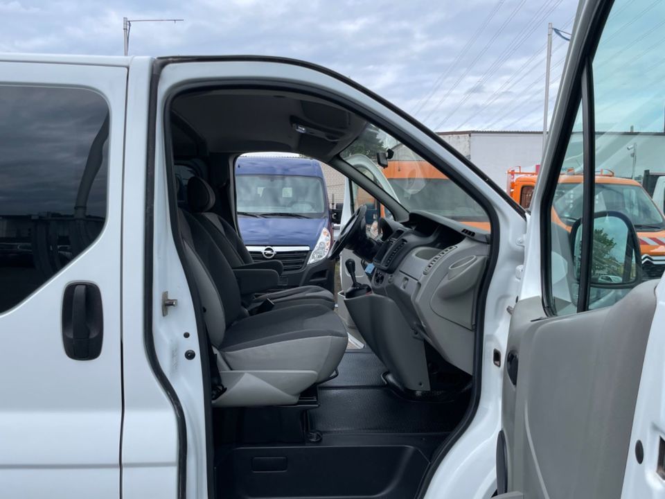 Opel Vivaro*Nur12.000 Km*8-Sitze*Automatik+Klima*MwSt in Mainz