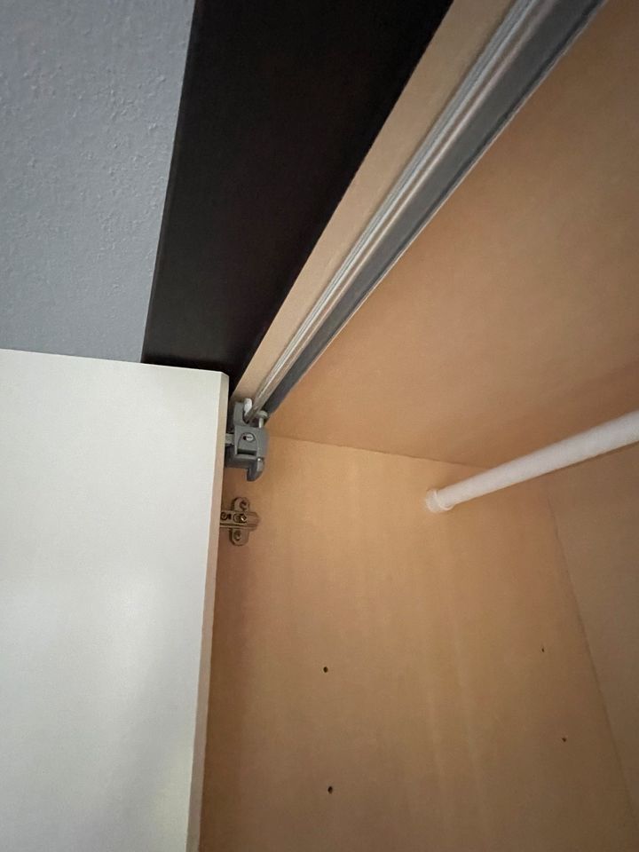 Schlafzimmerschrank/Kleiderschrank in Berlin