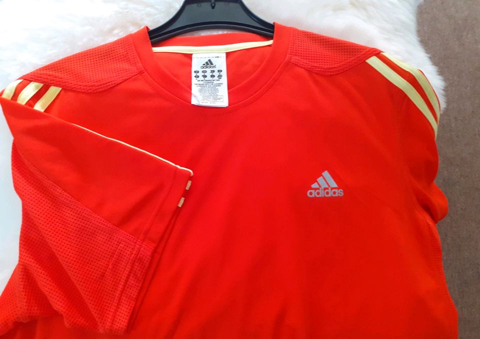 3 ADIDAS Sportshirts 1× Gr.M ,2×Gr.7 Je 13 €€ in Worms