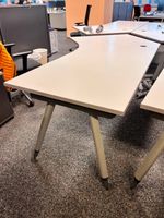 große Schreibtische mit einen 135 ° Winkel / Schreibtischplatte Thüringen - Erfurt Vorschau