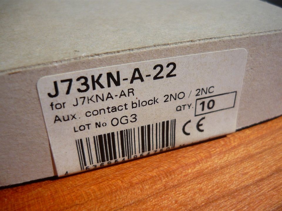 1x omron J73KN-A-22 Relaissockel . Neu aus OVP.. Bis zu 7 Stück. in Waldstetten