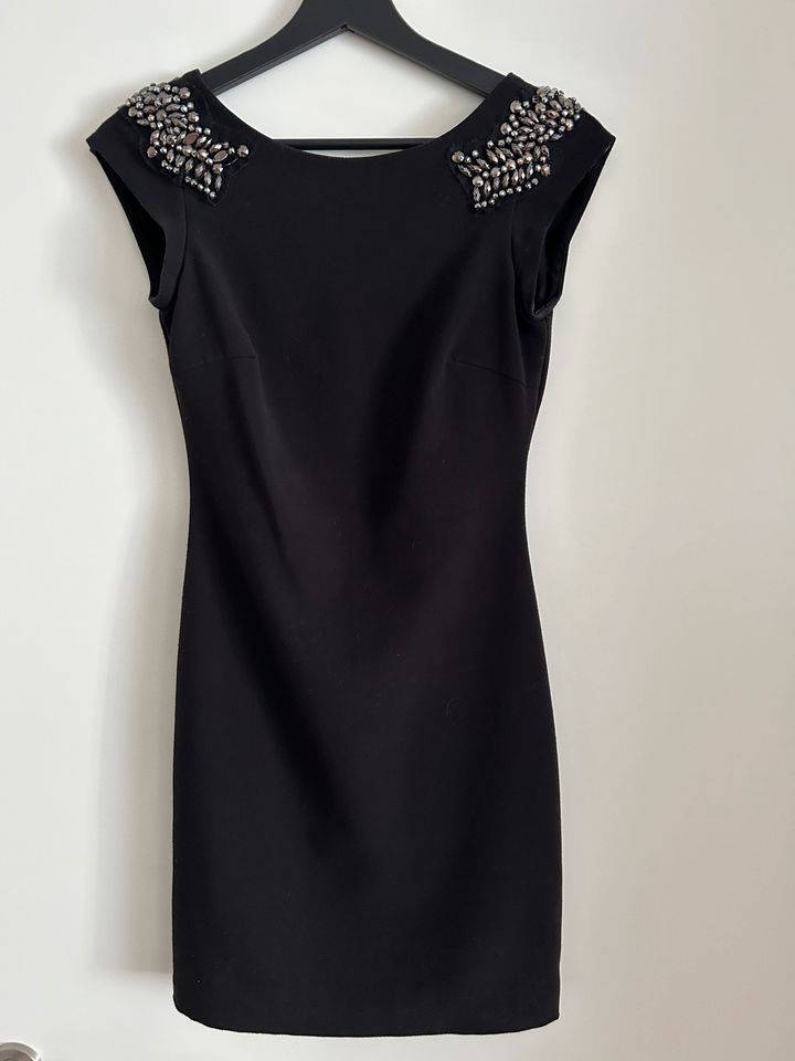 Zara Kleid schwarz dickerer Stoff Abendkleid Anzug Blazer Rock S in Berlin