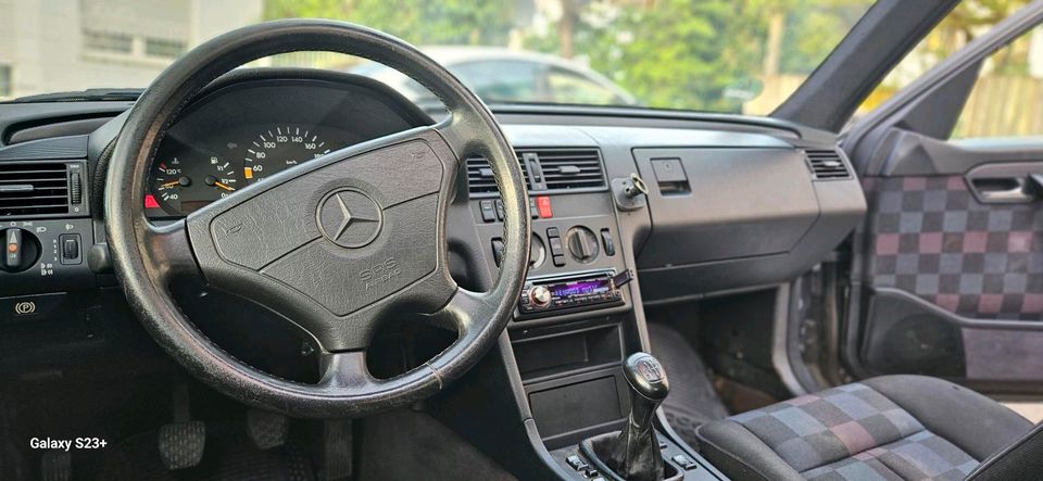 Mercedes Benz C 220 Sondermodel in Vaihingen an der Enz