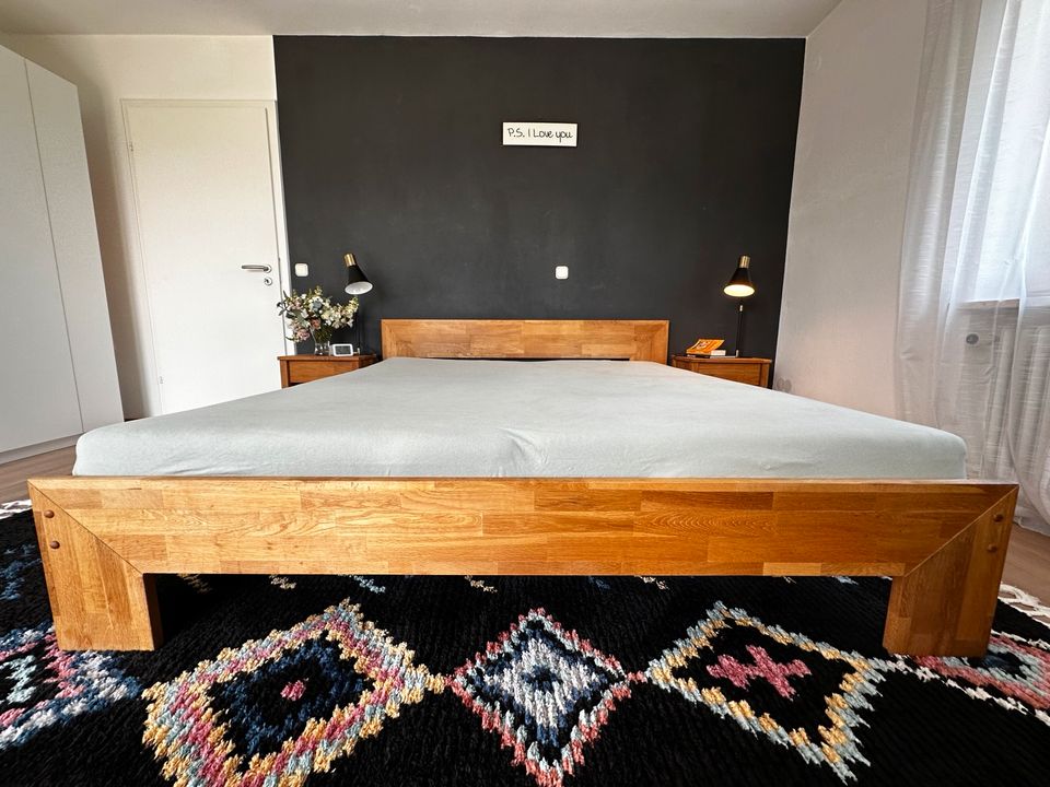 Bett Doppelbett Eiche Eichenbett 180x200 Lattenrost Massivholz in Bergen