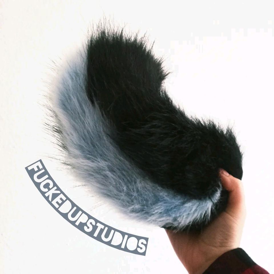 Mini Fursuit tail / furry Schwanz schwarz blau in Langenfeld