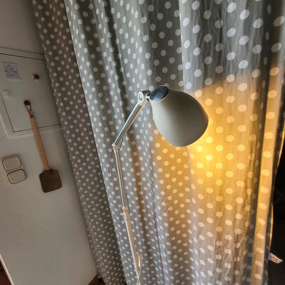 IKEA Stehlampe weiß inkl Leuchtmaterial in Prutting