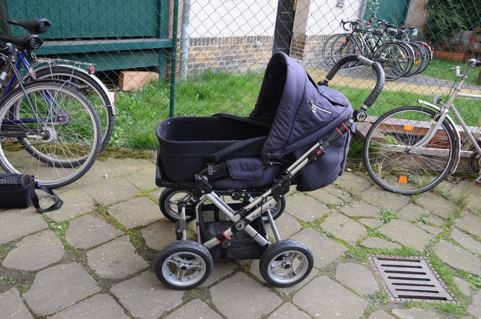 Kinderwagen Hartan Topline x in schwarz in Leipzig