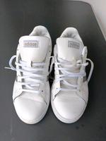 Adidas Turnschuhe 8,5 Kr. Altötting - Pleiskirchen Vorschau