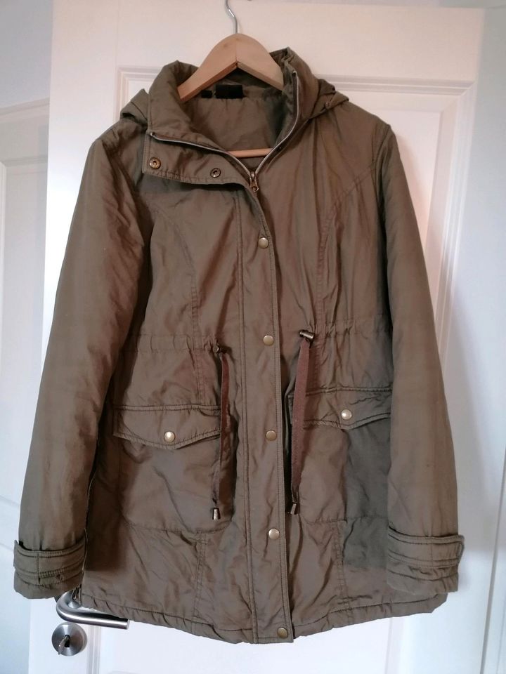 Unstandsparka, Umstandsjacke mit Babyeinsatz, Gr. 36, khaki in Leipzig