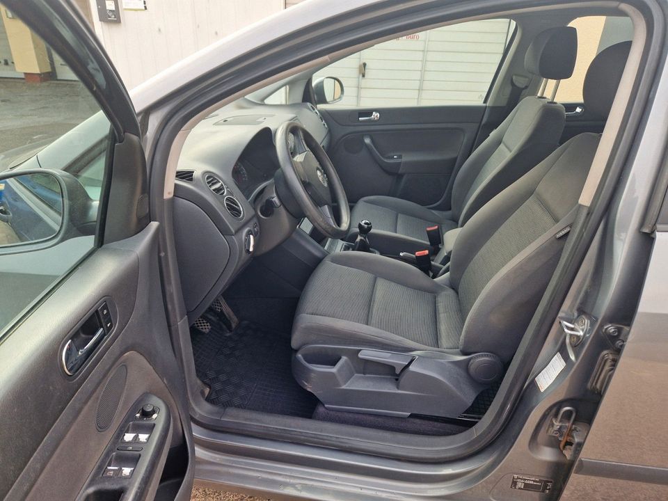 Volkswagen Golf Plus 1.9 TDI TÜV NEU in Hameln