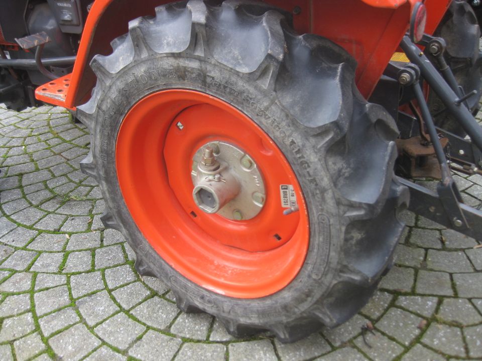 KUBOTA B4200 Kleintraktor 65 Std Schlepper Hoftraktor Diesel 12PS in Borchen