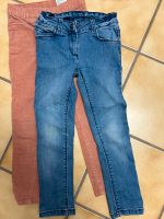 Jeans und Cordhose/ Hosen Kinder Gr. 110-116 2 Stück Hessen - Heppenheim (Bergstraße) Vorschau