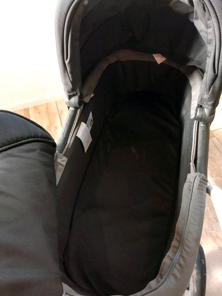 Britax Kinderwagen/Model Affinity/mit Schalenaufsatz in Borgentreich