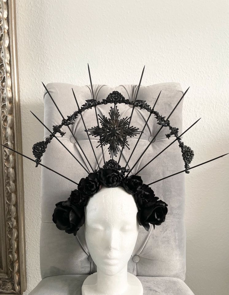 Krone Kopfschmuck Headpiece gothic schwarz in Aachen