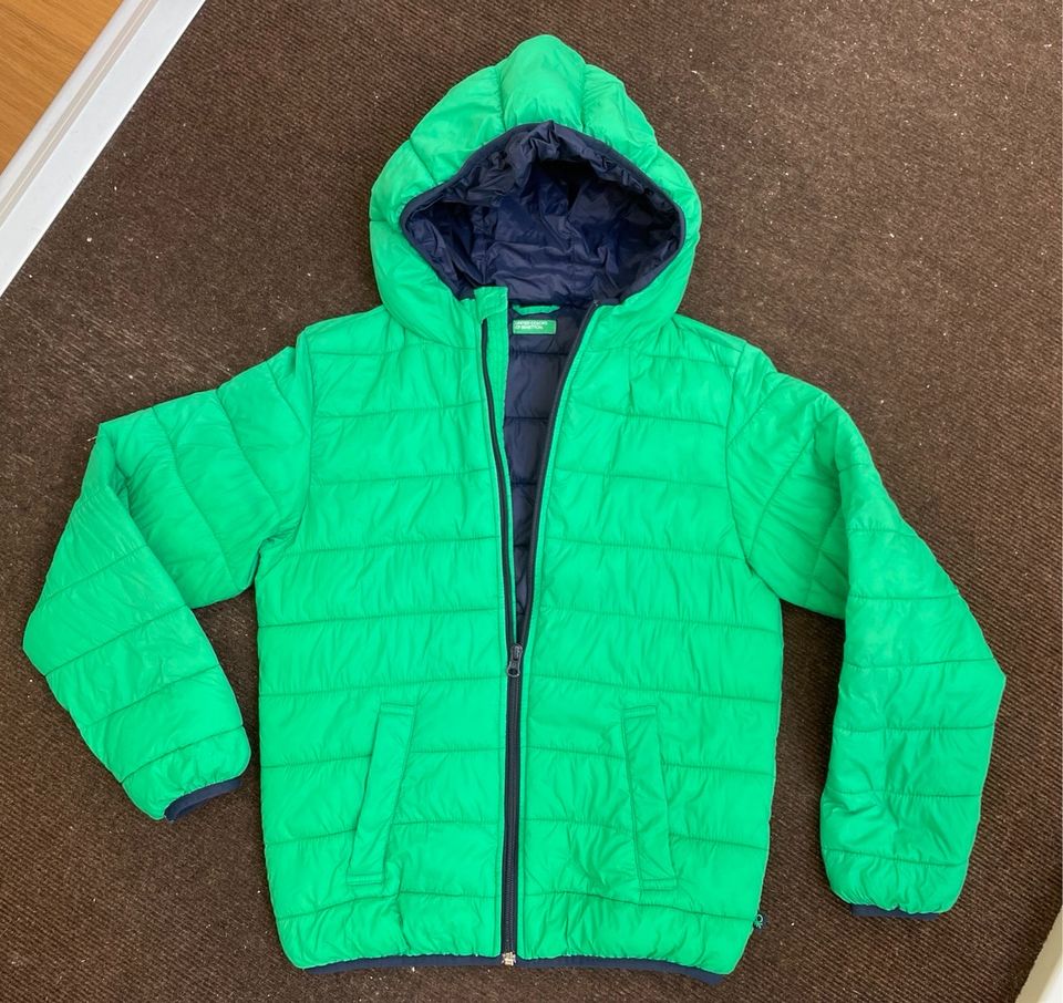 UC Benetton leichte Daunenjacke grün blau Gr. 150 cm TOP! in Schwanewede