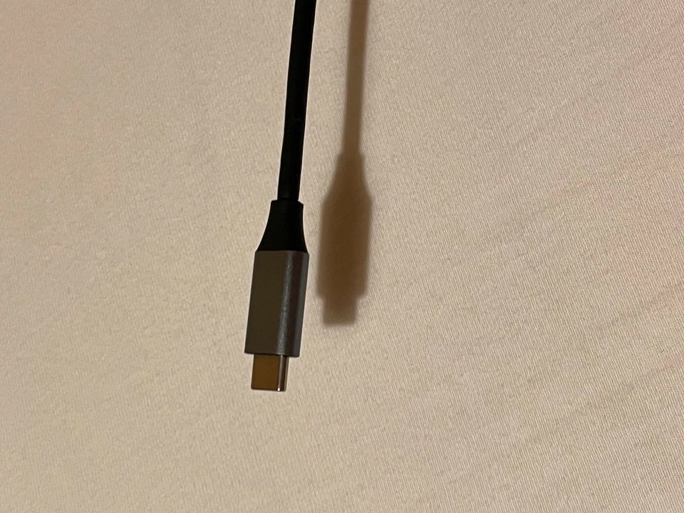 ISY - USB-C auf HDMI-Adapter mit Power Delivery für MacBook in Köln