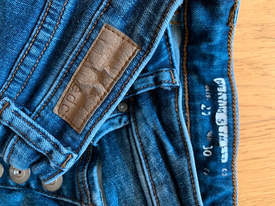 Coole Jeans von edc von Esprit in Kraiburg am Inn