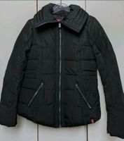 Esprit kurze Feder und Daunenjacke Winterjacke schwarz Gr. M neu Berlin - Steglitz Vorschau