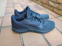 Nike Sneaker Größe 40 schwarz wie NEU Running Sport Schuhe Fitnes Hessen - Fulda Vorschau