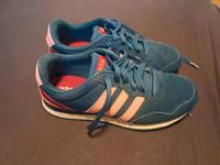 Adidas Damen Sneaker Gr. 37 1/3. Turnschuhe Hessen - Burghaun Vorschau