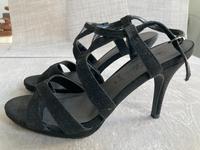 Jane Klain Damen High Heels Sandalen Schwarz Gr. 39 Nordrhein-Westfalen - Rösrath Vorschau