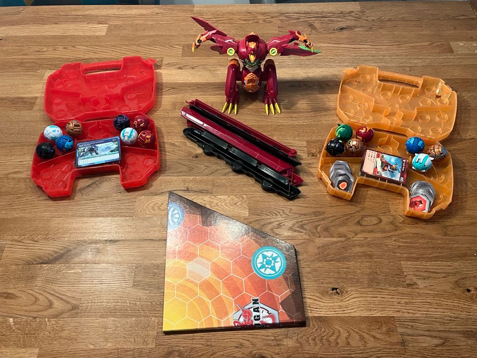 Großes Bakugan-Set - 15 Bakugans, Battle Arena, Dragonoid Maximus in Zorneding