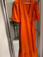 Neues orangenes Satin Maxikleid gr xs Only Schleswig-Holstein - Rendsburg Vorschau