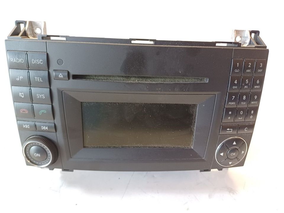 Mercedes Benz W169 W245 Autoradio CD FM Bordcomputer A1698705494 in Großenlüder