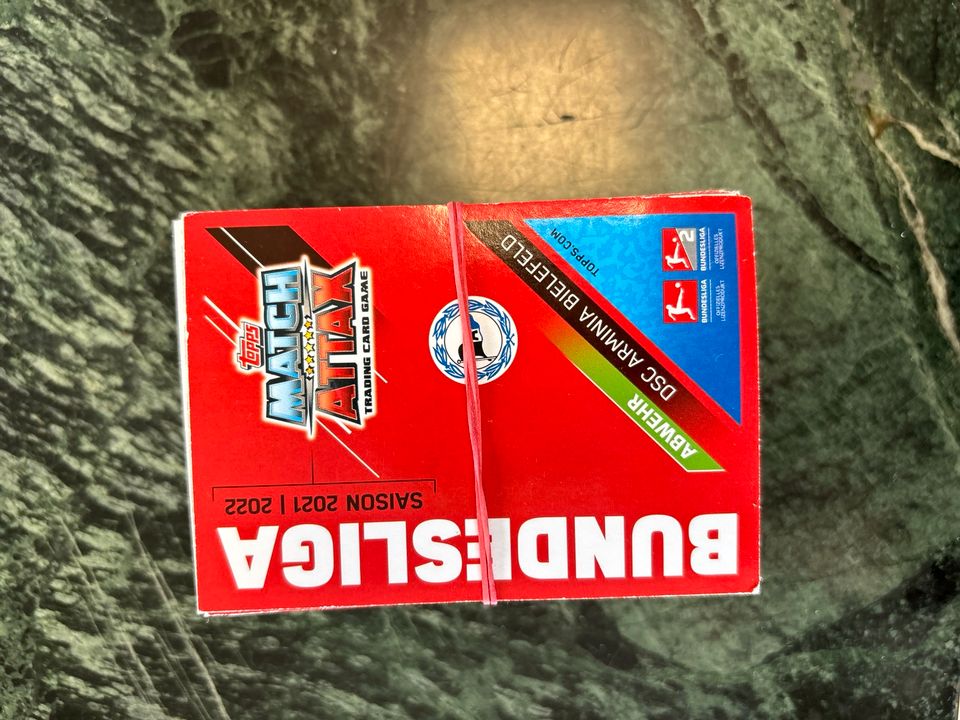 3x100 Fußball Sammelkarten von Match Attax gemischt in Hünfeld