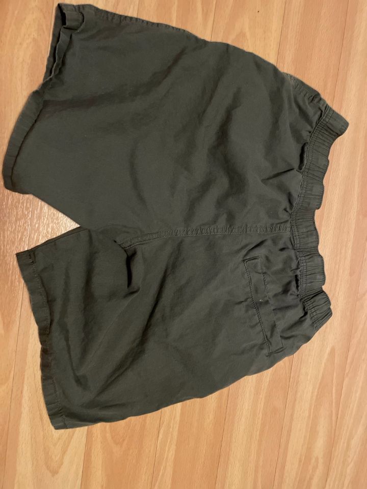 Grüne kurze Hose H&M XS in Tönisvorst