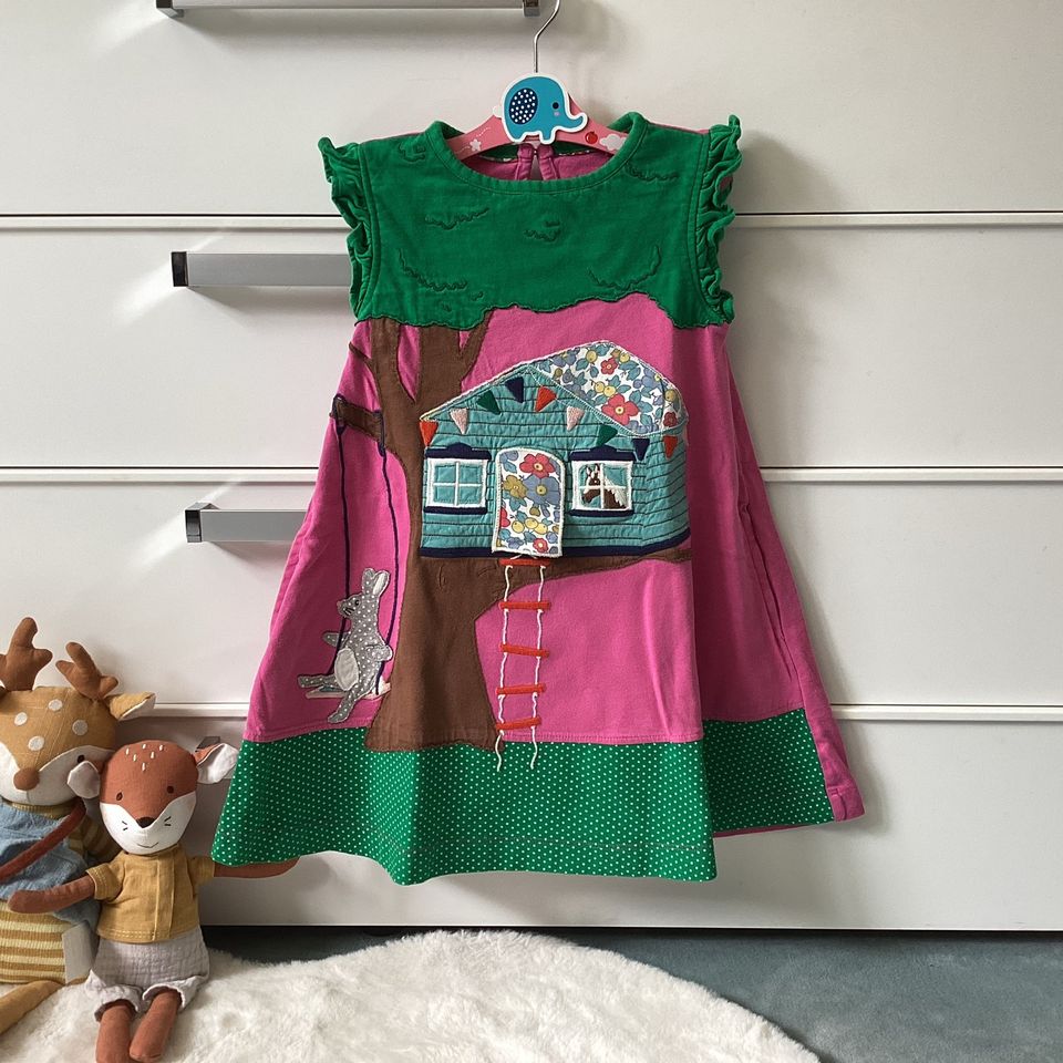 Mini Boden ❤️ traumhaftes Baumhaus Kleid 110 ❤️ mit Klappe in Waldkirch