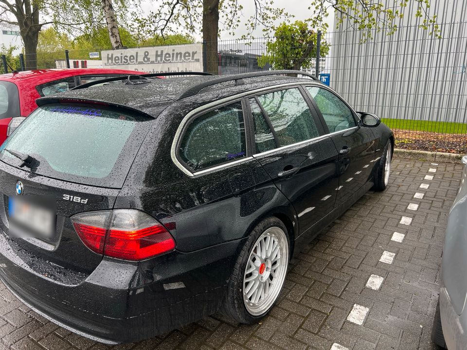 BMW 330d vieles neu ! in Menden