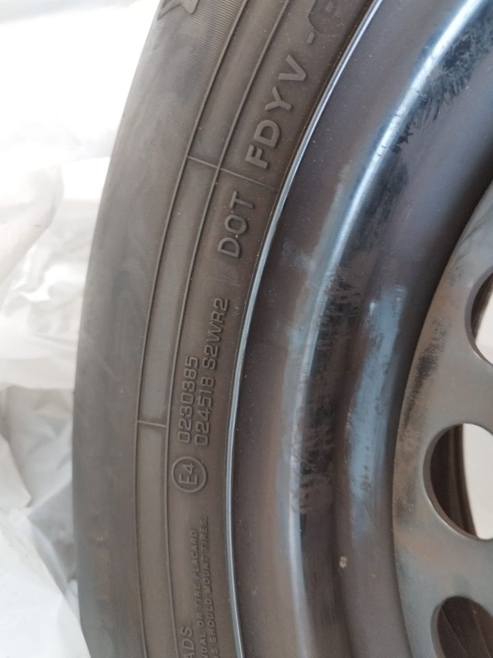 215/70 R16 100H Reifen auf Stahlfelge (M+S) in Reher