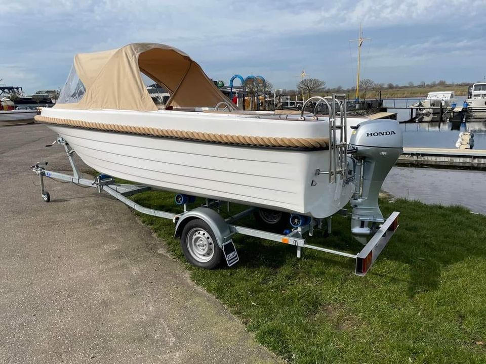 BP 500 Classic Sloep Motorboot führerscheinfrei möglich NEU in Woltersdorf