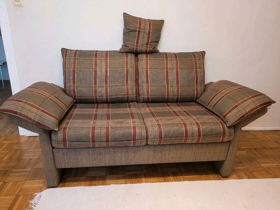 2x  Sofa mit 1x Hocker / Couch / 2x Zweisitzer mit Hocker in Nümbrecht