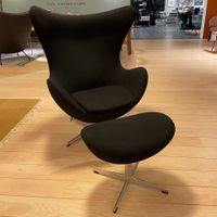 Fritz Hansen Egg Chair mit Hocker *Ausstellungsstück* Nordrhein-Westfalen - Straelen Vorschau