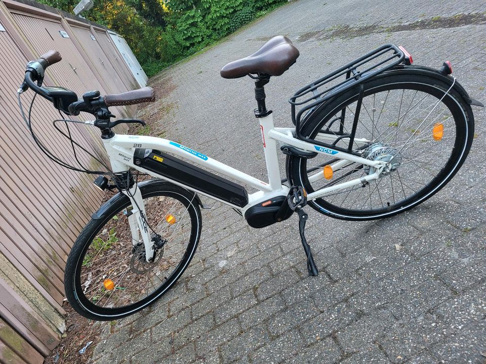 E-bike Fahrrad 28 zoll 36 Volt in Wilhelmshaven