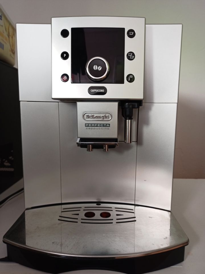 Ich kaufe Kaffeevollautomaten Delonghi in Kolbermoor