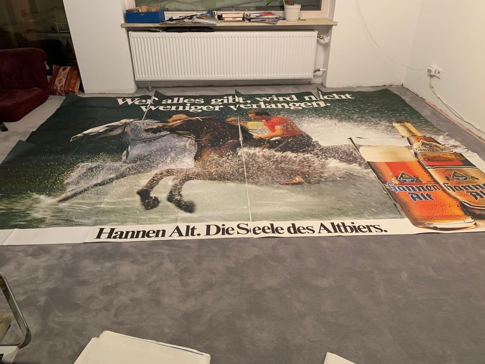 Vintage Plakatwerbung Litfaßsäule u.a. Camel, R6, Krombacher in Dachau