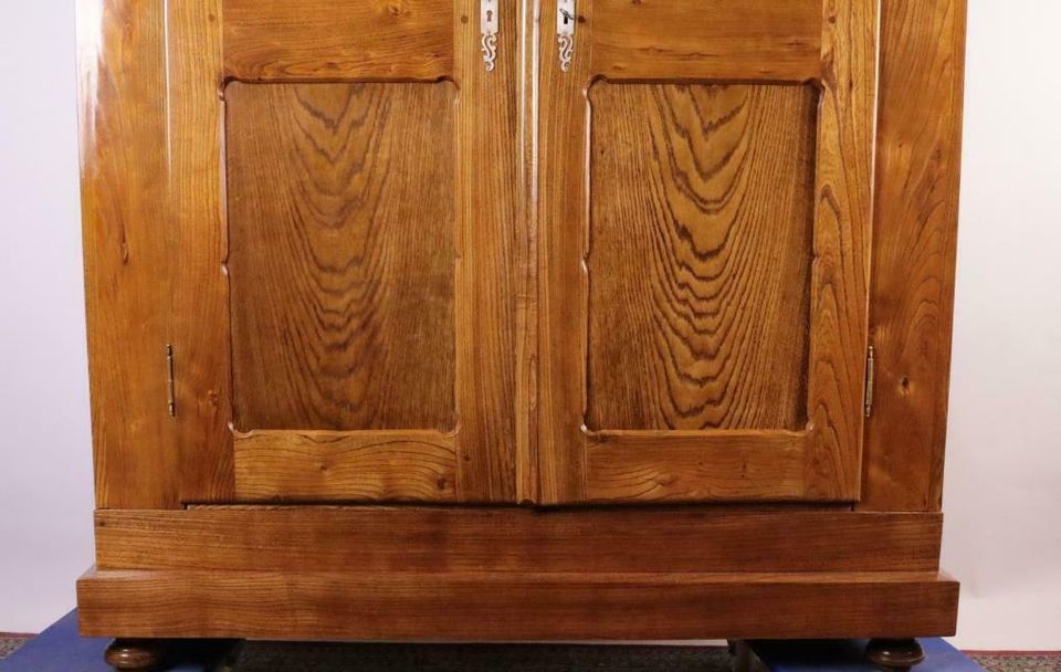 Antiker Esche Schrank aus dem Biedermeier um 1870  #12184 in Walldorf