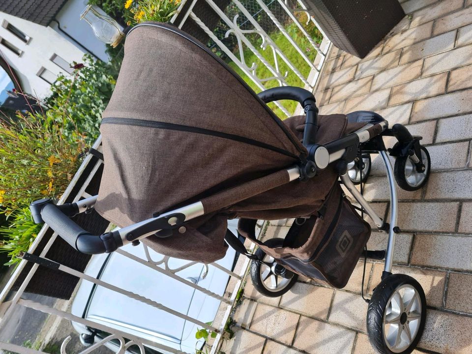 Kinderwagen braun in Einbeck